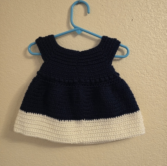 Handmade Colorado crochet baby dress navy/white Sz 0–3 months - Picture 2 of 2